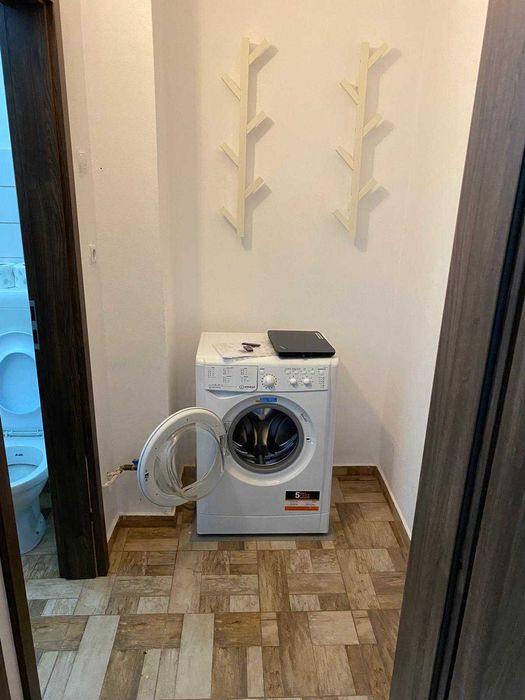 Inchiriez garsoniera Micalaca zona Miorita