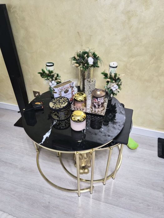 Set 2 mese cafea, sticla neagra marmorat  cu cadru  auriu