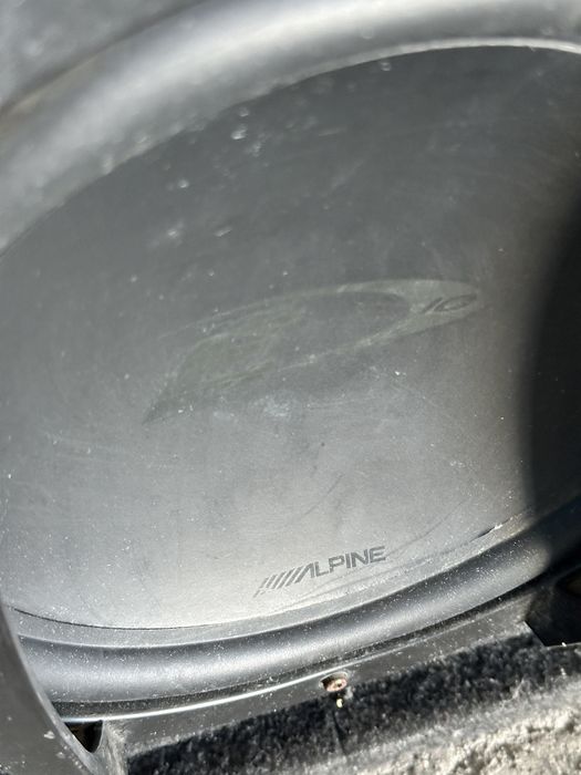 Subwoofer ALPINE 500WTub BASS +Statie SonyExplode
