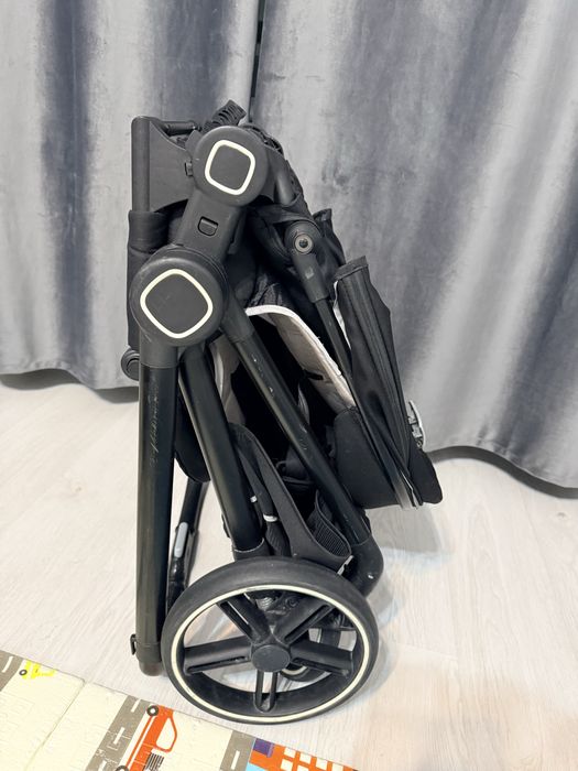 Детская коляска складная