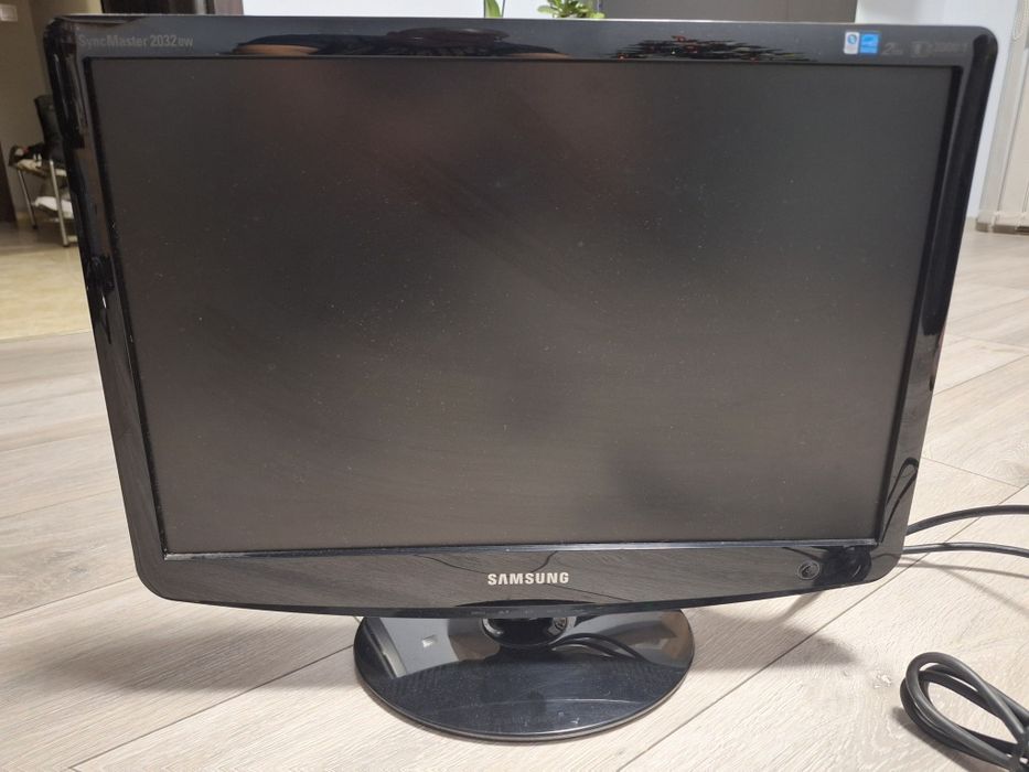 Монитор Samsung 2032BW 20"