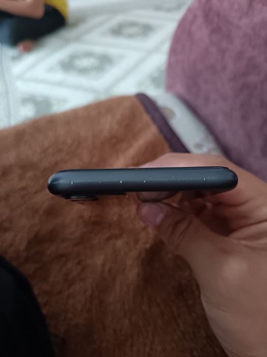 Продаю айфон 11. 128гб