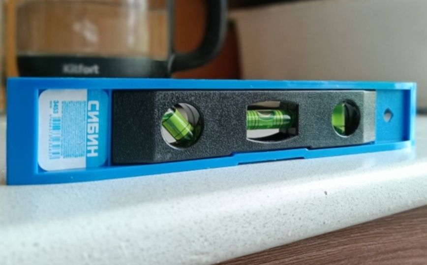 уровень строительный