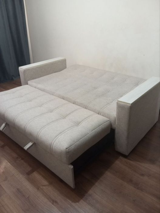 Продаю диван срочно