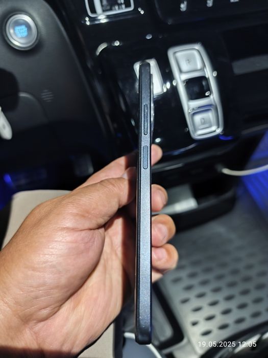 Xiaomi 12 Редми 12