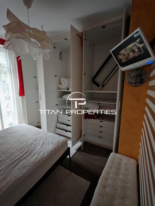 Дава се под наем Етаж от къща в Пловдив, Център - 140 кв.м за 1000 € - Снимка #12