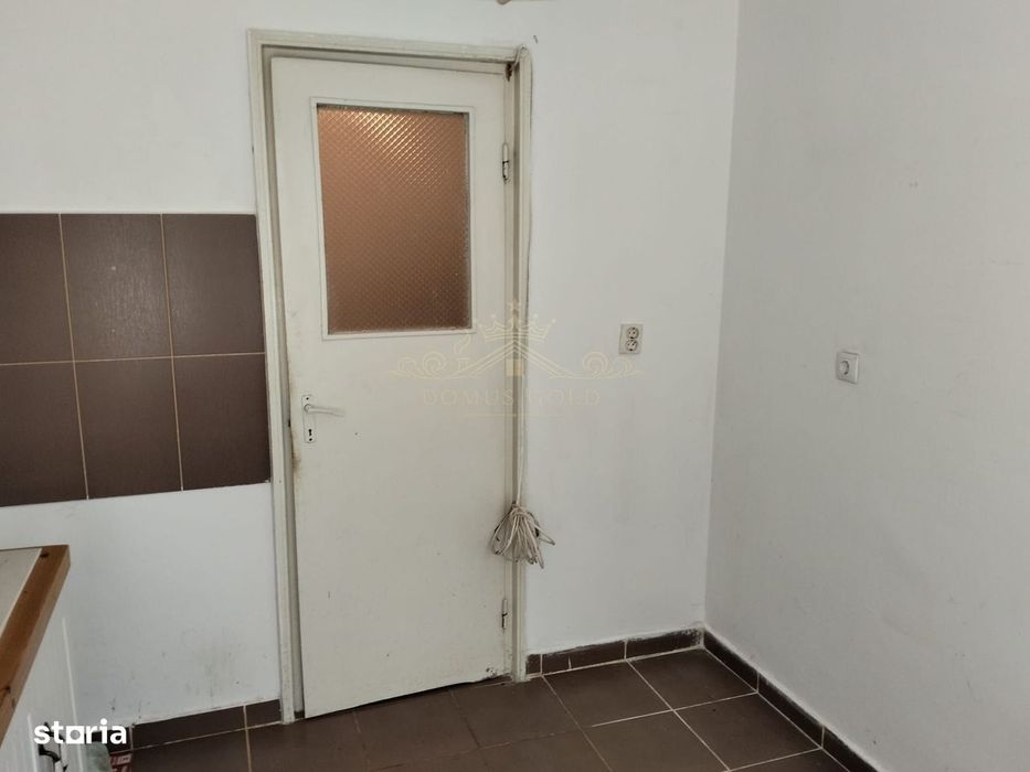 Vind apartament 3 camere in Gheorgheni .