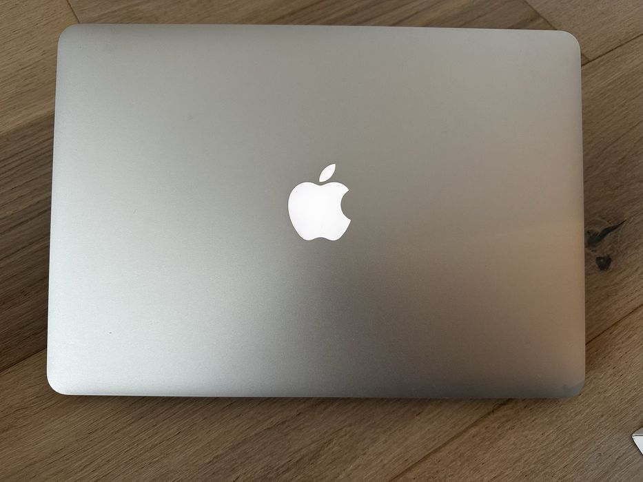Apple MacBook Air 13 inch Intel Core I5