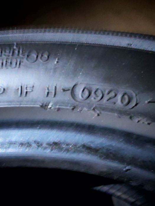 Vând anvelope Hankook 205 55 16