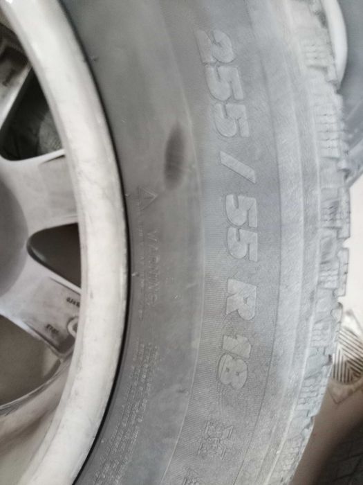 Гуми с джанти 225/55R18 за VW Touareg