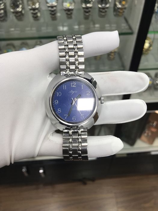 Мактайм ва луч соати сотилади