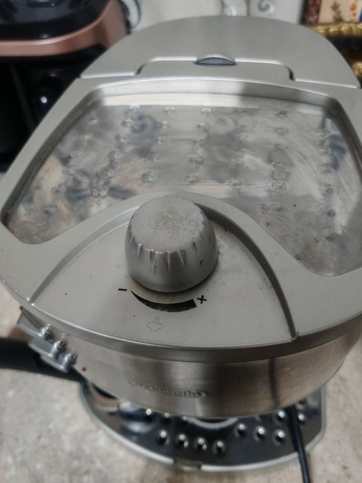 Aparat Delonghi expresor spuma lapte