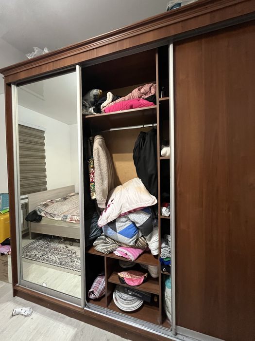 Шкаф спальныи мебель