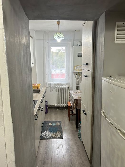 Inchiriez apartament