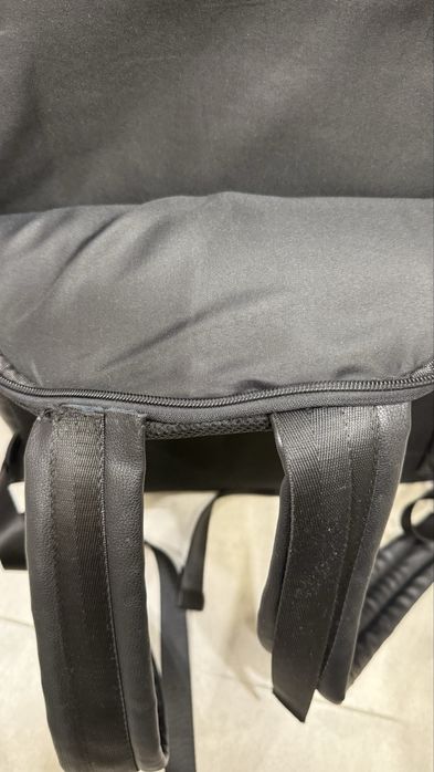 Рюкзак черный кожа