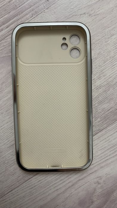 Чехол на айфон 11