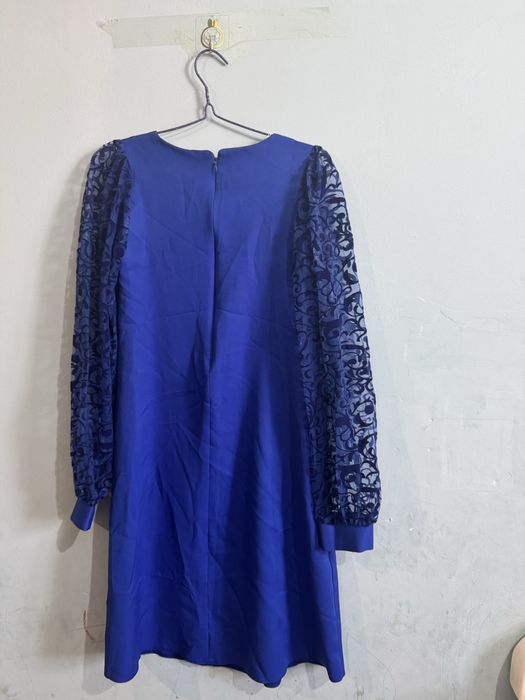 Новое платье с длиным рукавом