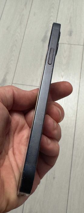 iPhone 12 100% functional fara iCloud baterie 79%