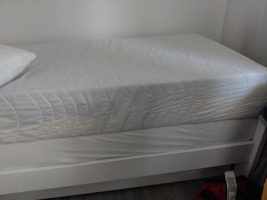 Saltea burete cu spuma memorie