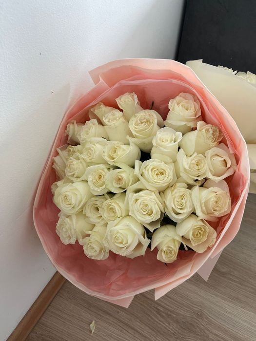 Голландские розы Алматы