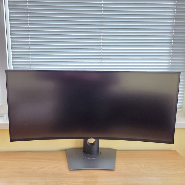 DELL UltraSharp U3818DW 37.5 инча