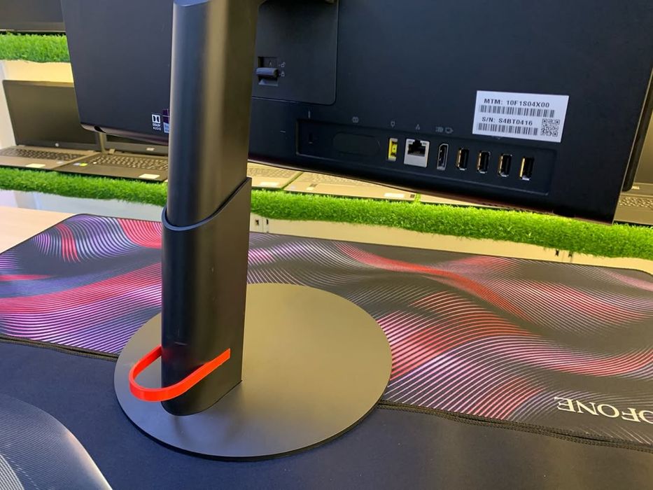 Моноблок ThinkCentre M700z Pentium G4400T/8GB/SSD 256GB/HD Graphics510