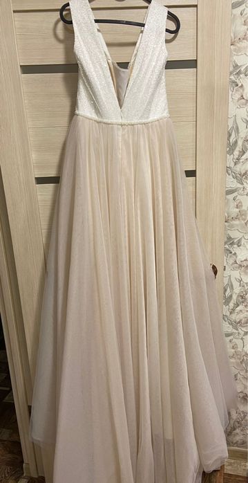 Продам свадебное платье (выпускной)