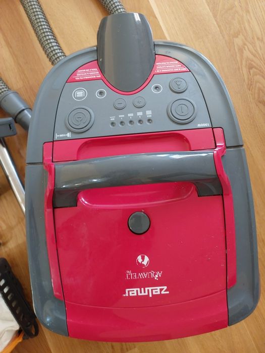 Перяща прахосмукачка Zelmer + перилен препарат