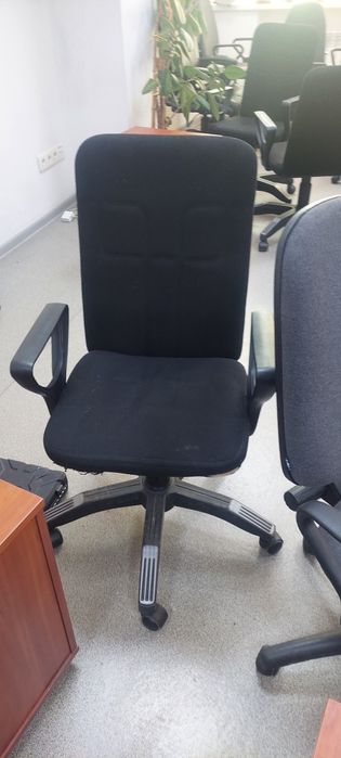 Офисные кресла б/у