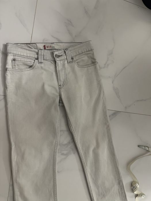 Оригинални мъжки дънки Levi’s размерът е 31,модел 511