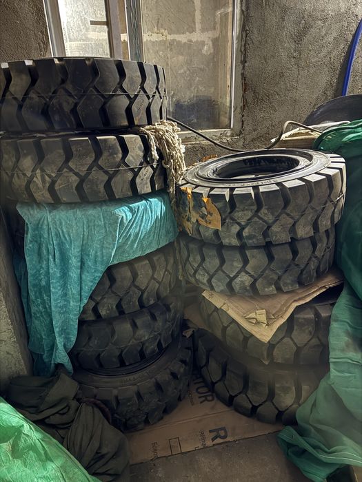 Колесо для вилочного кара