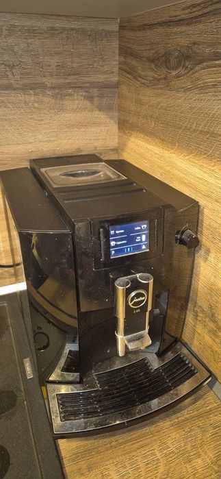 Кафе автомат Jura E60
