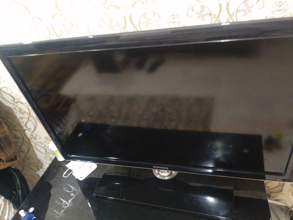 Телевизор Самсунг новый