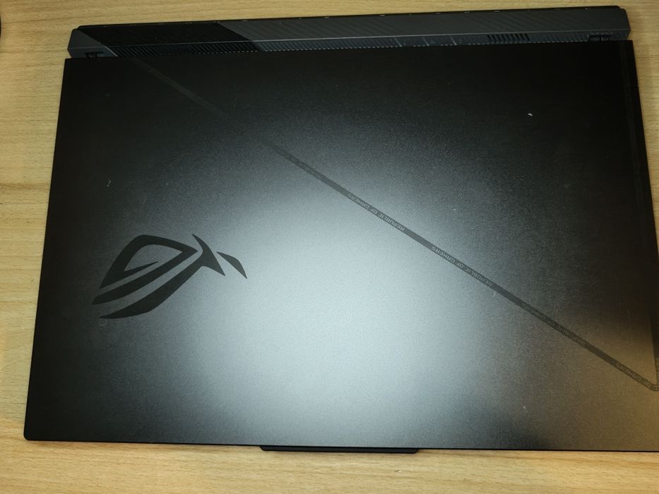 Laptop gaming Asus Rog sirix G16 (predare personală Iași)