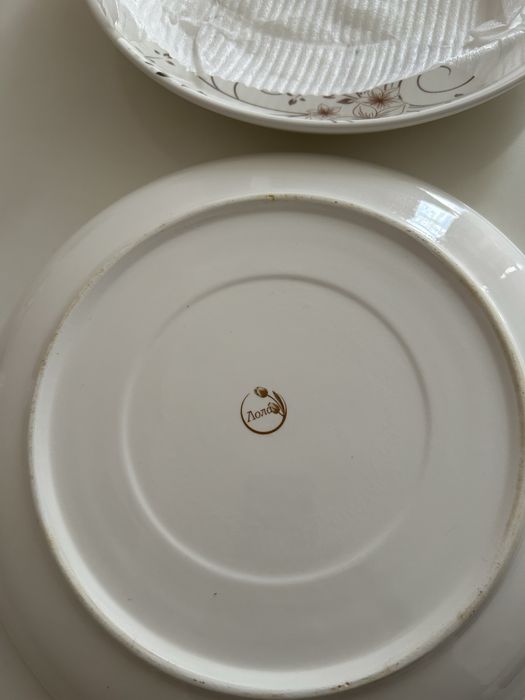 2 блюда, фарфор, в идеальном состоянии