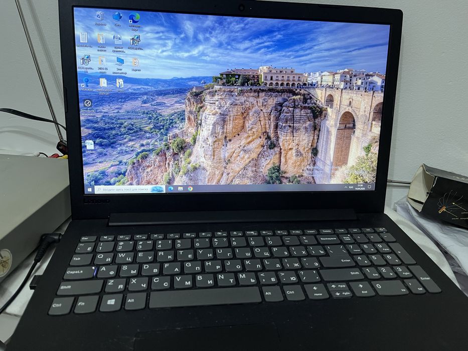 Ноутбук  Lenovo