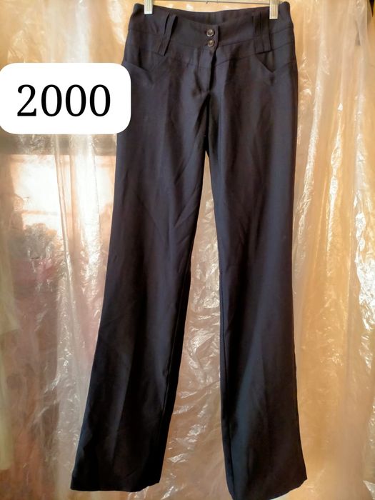 Продам школьные брюки на девочку