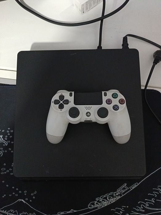 Продам пс 4 Slim