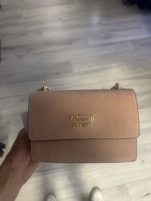 Poșeta Guess roz