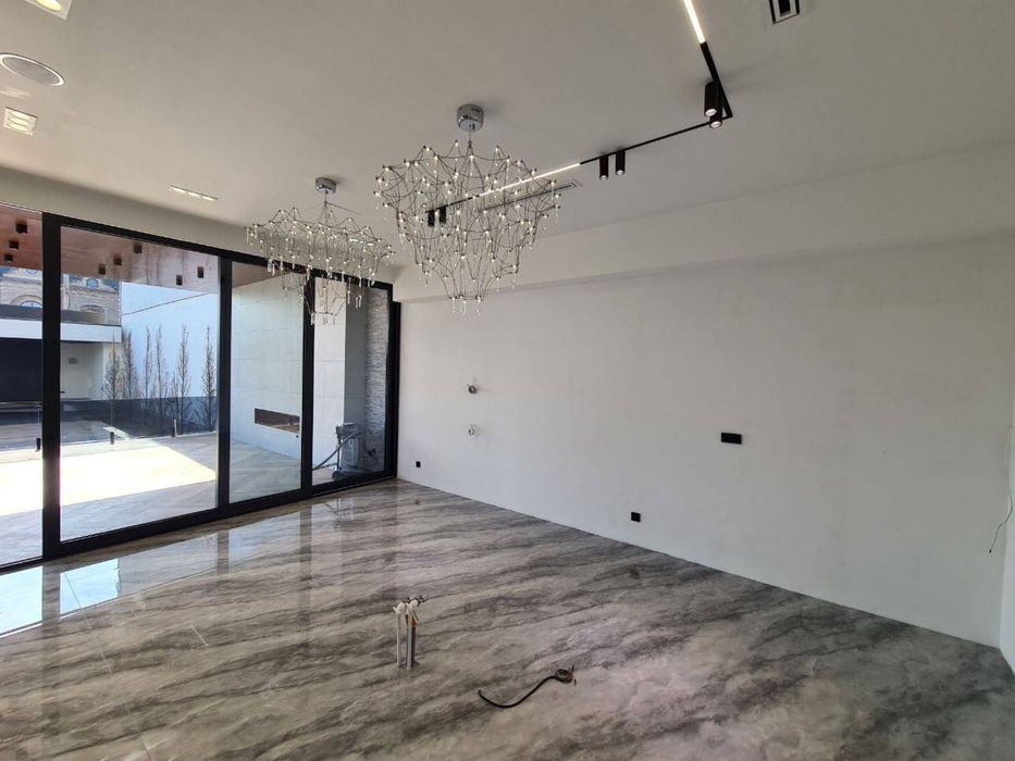 Продаётся дом Мирзо Улугбекский район Центр Луначарского