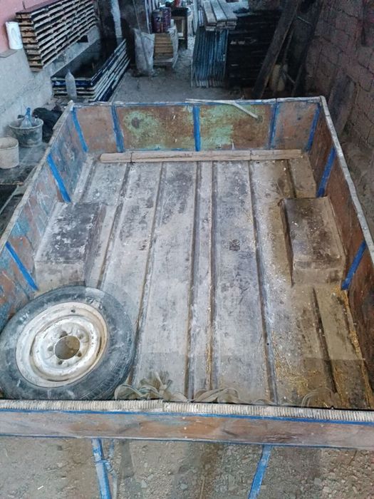 Полуприцеп тележка для легкового авто