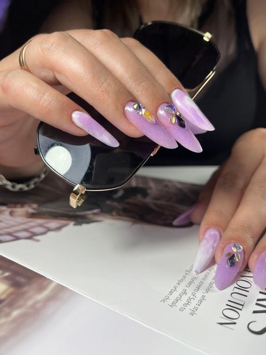 Маникюр/педикюр и наращивание ногтей