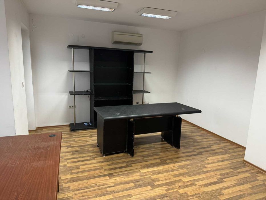 Продава се Офис в Варна, ЖП Гара - 170 кв.м за 6 €/кв.м - Снимка #10