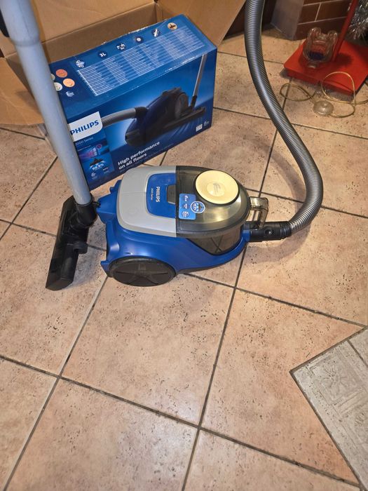 Прахосмукачка Phillips 2000series