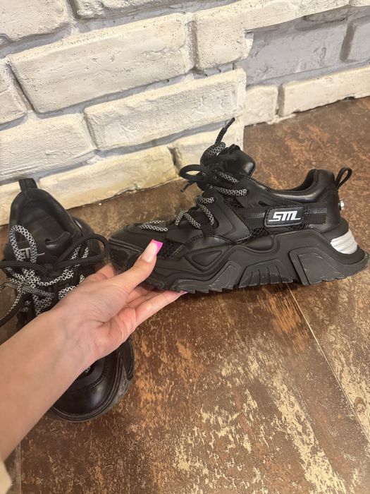 Steve Madden Kingdom Black 37