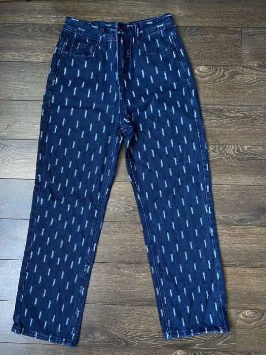 Дамски дънки.