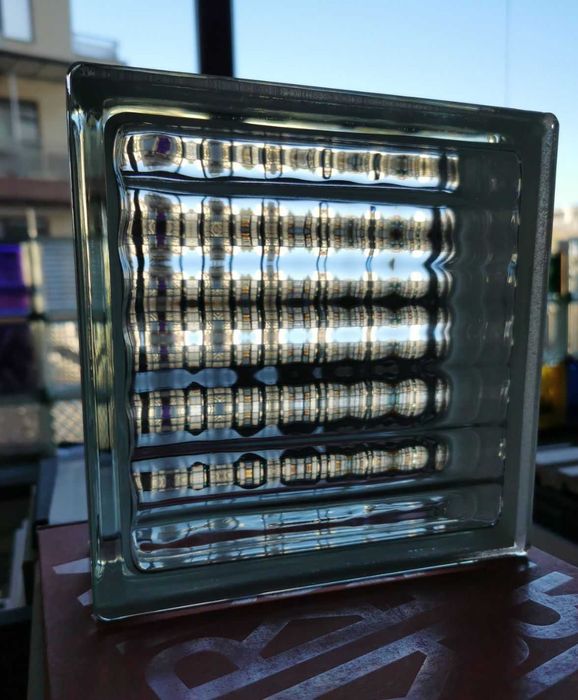 Стъклени тухли 90 броя