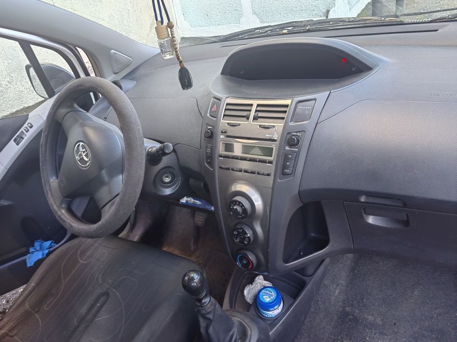 Toyota yaris 2010