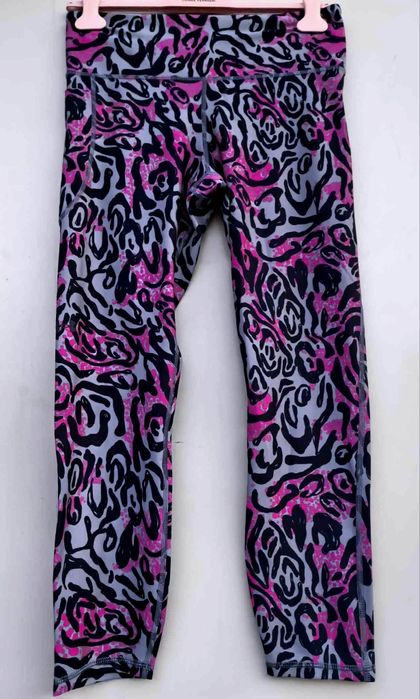 Under Armour оригинален дамски клин нов  Л размер