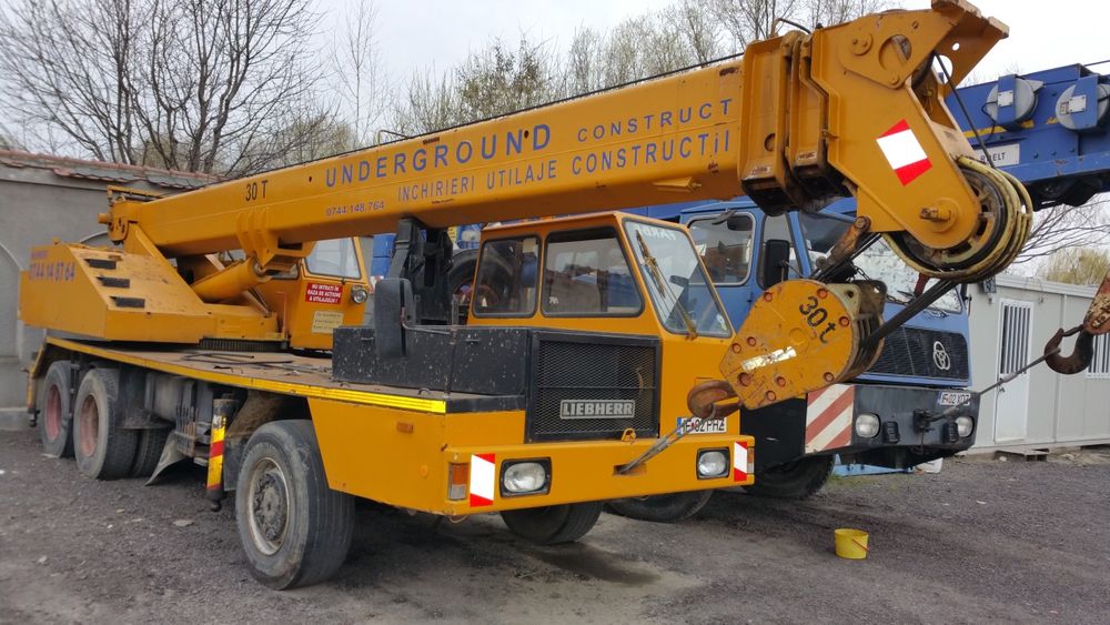 Automacara LIEBHERR LT 30